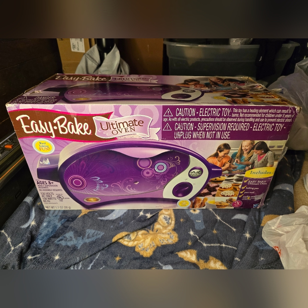 Easy-Bake Ultimate Oven Purple Swirl Design w/ Orig Box, Pan, Pan Tool, Manuals